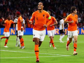 Virgil Van Dijk: 5005 phút đấu, cú lừa của Merino và sự bền bỉ của kẻ chinh phục