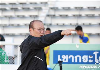 Bình tĩnh nào, thành công với HLV Park Hang Seo đâu phải cúp vô địch Kings Cup?