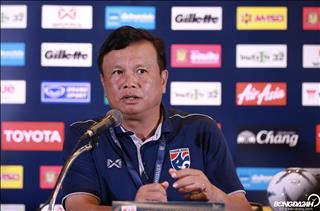 HLV Sirisak bị yêu cầu giải trình về trận thua trước Việt Nam tại King’s Cup