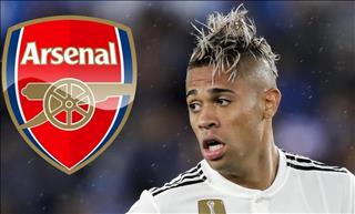 Real Madrid mời chào Arsenal mua ‘hàng thanh lý’