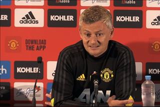 VIDEO: HLV Solskjaer phản pháo tin đồn và bênh vực Paul Pogba