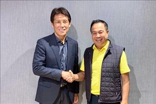 HLV Nhật Bản lật kèo, báo giới Nhật và Thái Lan phản ứng thế nào?