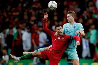 Cristiano Ronaldo nói gì về bom tấn De Ligt?