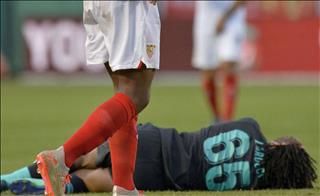 Thêm một thành viên Liverpool bất bình với “đao phủ” của Sevilla