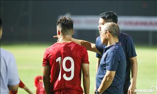 ẢNH: Martin Lo tịt ngòi, truyền nhân Quang Hải toả sáng trong màu áo U22 Việt Nam