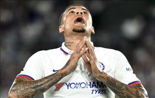 Sao chạy cánh Brazil quyết bám trụ ở lại Chelsea