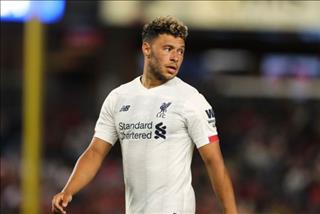 Liverpool nhận tin buồn từ Chamberlain