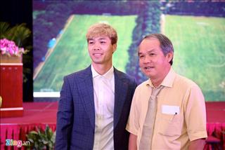 Hải Phòng đàm phán với bầu Đức để chiêu mộ ngôi sao tuyển Việt Nam