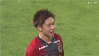 Siêu phẩm bàn thắng khó tin từ sát đường biên tại J-League