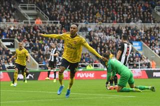 Arsenal khởi đầu Premier League 2019/20 với 3 điểm: Mùa giải mới, gọi tên người cũ