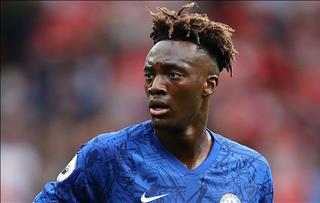 Tiền bối kêu gọi Abraham nắm lấy cơ hội lớn tại Chelsea