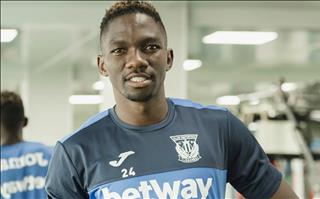 Hậu vệ Chelsea chuyển sang La Liga thi đấu