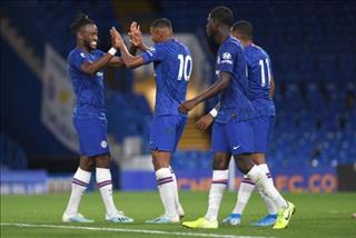 Michy Batshuayi có câu trả lời cho Roma