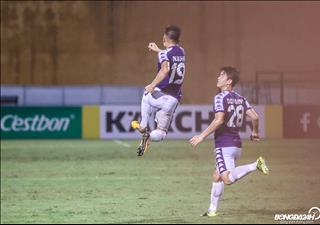 ẢNH: Altyn Asyr càng đá rắn, Quang Hải càng xuất sắc