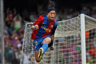 Ronaldinho: Gã Brazil ham tiệc tùng thay đổi thế giới bóng đá (P5)