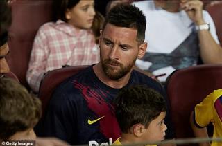 Barca tiếp tục nhận tin không vui chút nào về Lionel Messi