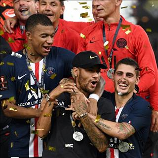 Mbappe thẳng tay đuổi cổ Neymar ra khỏi cuộc vui của PSG