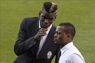 Huyền thoại MU khuyên Pogba sớm ra đi