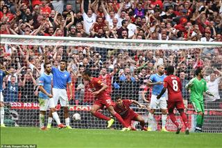 VIDEO: Fan Liverpool vs Man City hỗn chiến trong tàu điện ngầm