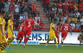 Union Berlin 3-1 Dortmund: Đánh bại á quân, tân binh gây sốc