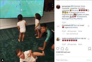 Ronaldo lập cú poker thứ 2 cho ĐTQG: Bạn gái và 4 thiên thần chúc mừng