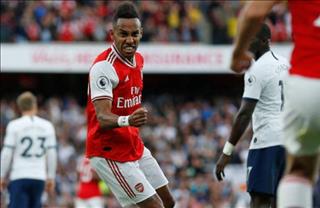Aubameyang nói gì về tam tấu tấn công của Arsenal trước Tottenham?