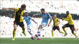 Bernardo Silva an ủi Watford sau màn thảm sát ở Etihad