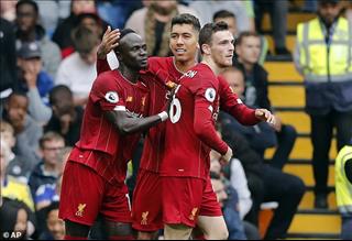 Thầy trò Liverpool vỗ ngực tự hào sau chiến thắng ngay trên sân Chelsea