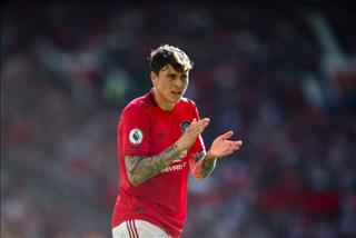 Bị Mourinho mỉa mai, Lindelof lên tiếng đáp trả