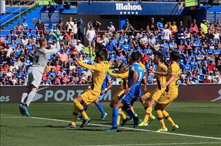 Barca thắng dễ Getafe: Không Messi, không vấn đề!