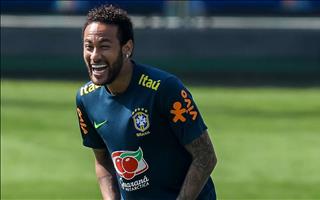 Ederson: Neymar hạnh phúc dù không thể sang Barca