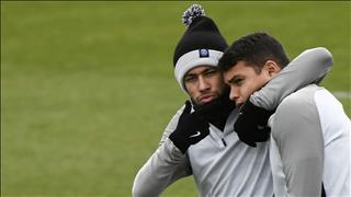 Thiago Silva: Ơn trời, Neymar ở lại PSG rồi!