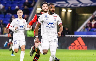 Điểm tin bóng đá tối 9/1: MU và Chelsea sắp những có bản hợp đồng khủng