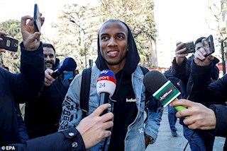 VIDEO: Phỏng vấn nhanh Ashley Young ngay khi đặt chân tới Inter Milan