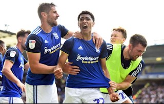 Điểm tin bóng đá sáng 12/3: Chelsea quyết tranh sao 16 tuổi với MU