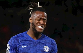 Chelsea bất ngờ gia hạn với thảm họa hàng công vì lý do không tưởng