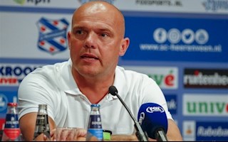 HLV Johny Jansen thất vọng sau trận hòa đáng tiếc của Heerenveen