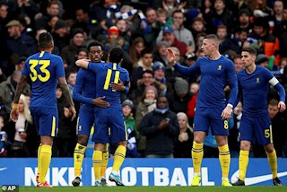 Vì sao Chelsea ra quân ở FA Cup với trang phục cổ điển lạ lẫm?