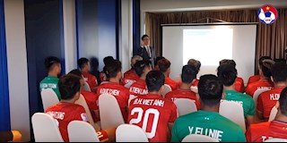 VIDEO: ĐT U23 Việt Nam học VAR từ chuyên viên AFC trước thềm U23 châu Á 2020