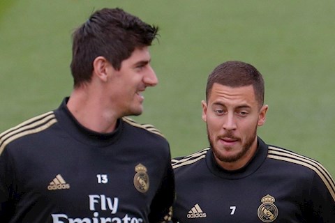 Courtois tiết lộ sốc về Hazard