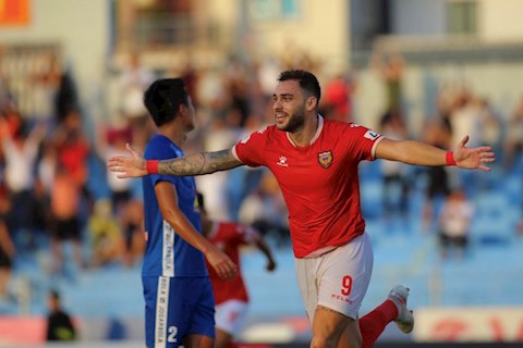 Hạ gục Quảng Nam, tân binh Hà Tĩnh lọt vào Top 8 đầy ngoạn mục