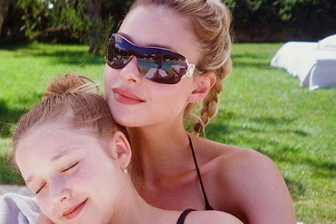 Ngỡ ngàng với vẻ đẹp của con dâu tương lai và con gái David Beckham