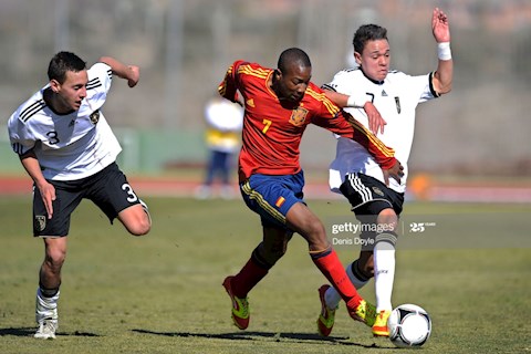 8 bức ảnh tóm tắt sự nghiệp của Adama Traore