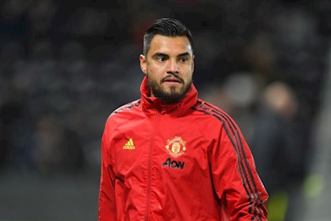 Các cầu thủ MU bất mãn với BLĐ vụ Sergio Romero