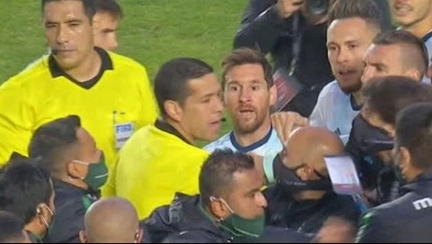 Messi ăn thua với đối thủ vì bị mỉa mai
