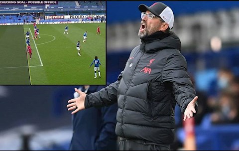 VIDEO: Klopp tức giận: Tôi không thấy việt vị chỗ nào cả!