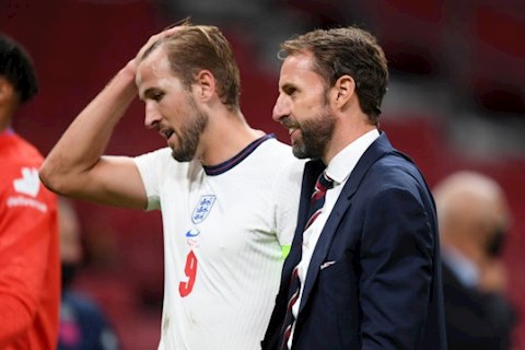 HLV ĐT Anh dằn mặt Mourinho vụ Harry Kane