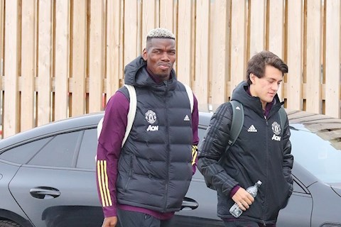 Pogba trình làng kiểu tóc mới, fan MU lại lo âu trước trận gặp PSG