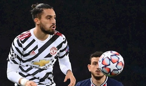 Alex Telles trấn an CĐV MU sau khi nhiễm COVID-19