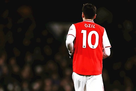 Xúc động với tâm thư nói lên tình cảnh của Mesut Ozil